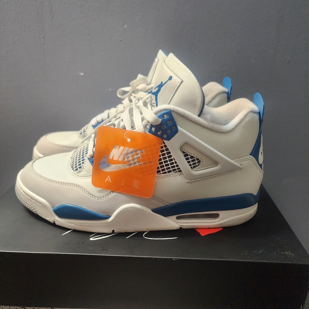 SOLD OUT AIR JORDAN RETRO 4 MILITARY BLUE